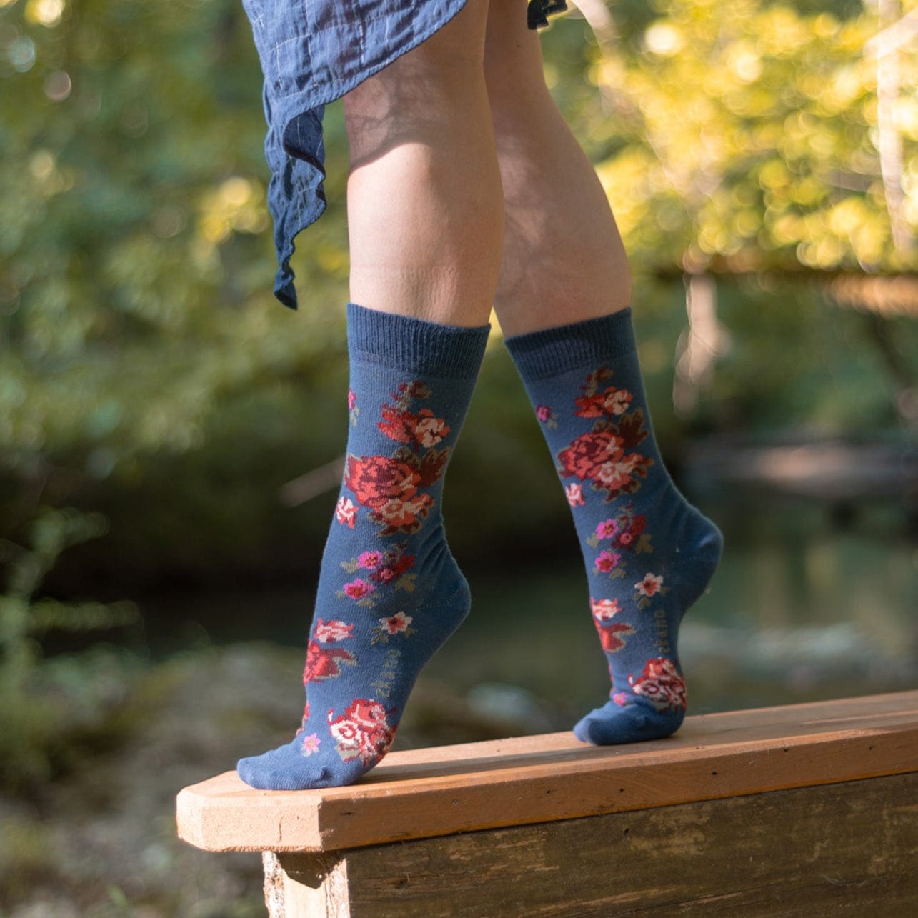 Zkano Crew Cottage Roses - Organic Cotton Socks Crew - Navy organic-socks-made-in-usa